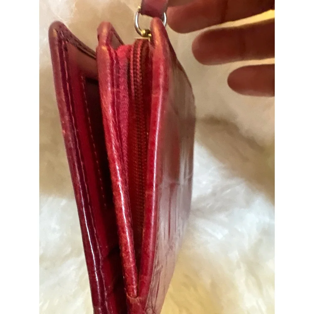 Mundi Wallet Womens OS Italian Calfskin Red Crocodile Embossed Leather